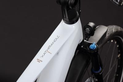 Cube Kathmandu Hybrid Deluxe Pro 800 metallicwhite'n'chrome Gr&ouml;&szlig;e: 58 cm Produktbild 1